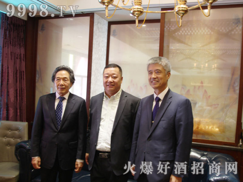 ����С�(zh��n)ơ���n������F(tu��n)����Ӱ