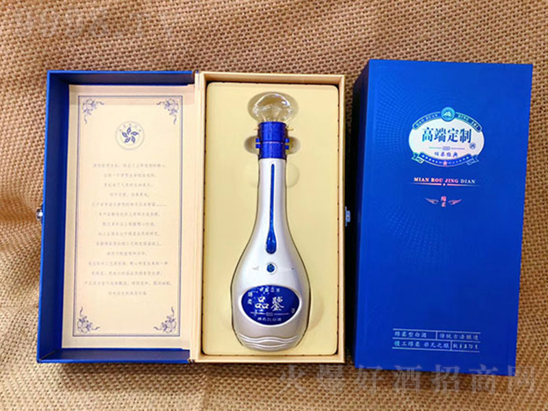 ��֮�G��Ʒ�b�߶˶��� �����Ͱ׾ơ�52�� 500ml��