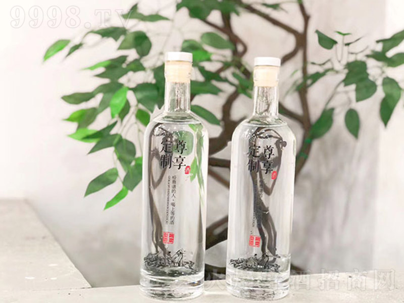 ��֮�G���������ƹ�ƿ �����Ͱ׾ơ�52�� 500ml��