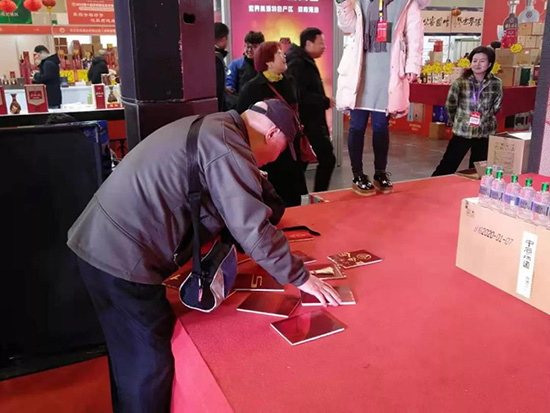 �F(xi��n)��