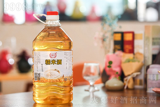 12���S�ϻ����ƃr(ji��)���S��Ŵ�׾�2.5L�r(ji��)���������X��