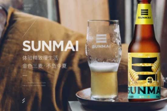 ��ɫ����