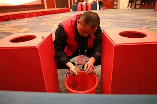 ϲ��(b��o) | �ߠt�Ҙs�@���հ׾��ИI(y��)�����g(sh��)����F(tu��n)�w���Ȫ�(ji��ng)