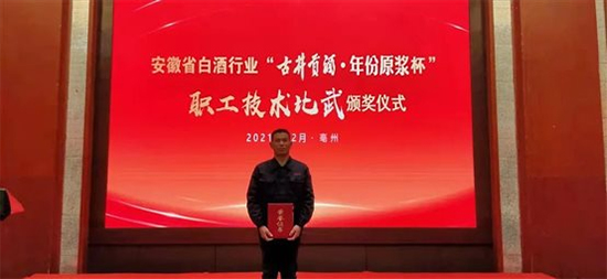 ϲ��(b��o) | �ߠt�Ҙs�@���հ׾��ИI(y��)�����g(sh��)����F(tu��n)�w���Ȫ�(ji��ng)