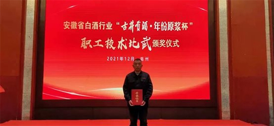 ϲ��(b��o) | �ߠt�Ҙs�@���հ׾��ИI(y��)�����g(sh��)����F(tu��n)�w���Ȫ�(ji��ng)