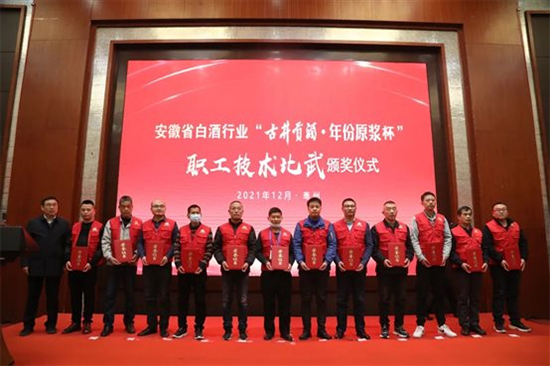 ϲ��(b��o) | �ߠt�Ҙs�@���հ׾��ИI(y��)�����g(sh��)����F(tu��n)�w���Ȫ�(ji��ng)