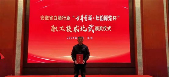 ϲ��(b��o) | �ߠt�Ҙs�@���հ׾��ИI(y��)�����g(sh��)����F(tu��n)�w���Ȫ�(ji��ng)