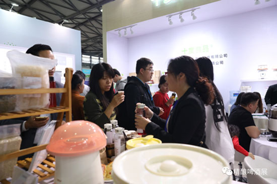 չ�F(xi��n)����������M�@�o(w��)���̙C(j��)���Ї�(gu��)����(j��)�ϣ����ơ���Ļ���(ji��)�߾��ơ��չ�����ļ�У�