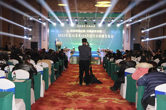 ���(zh��n)�θ߶�����ӽ���J20��푛_�h̖