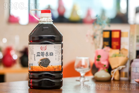 12���S�Ϻ�Ŵ�׾�2.5L�r(ji��)�񣬶����X��