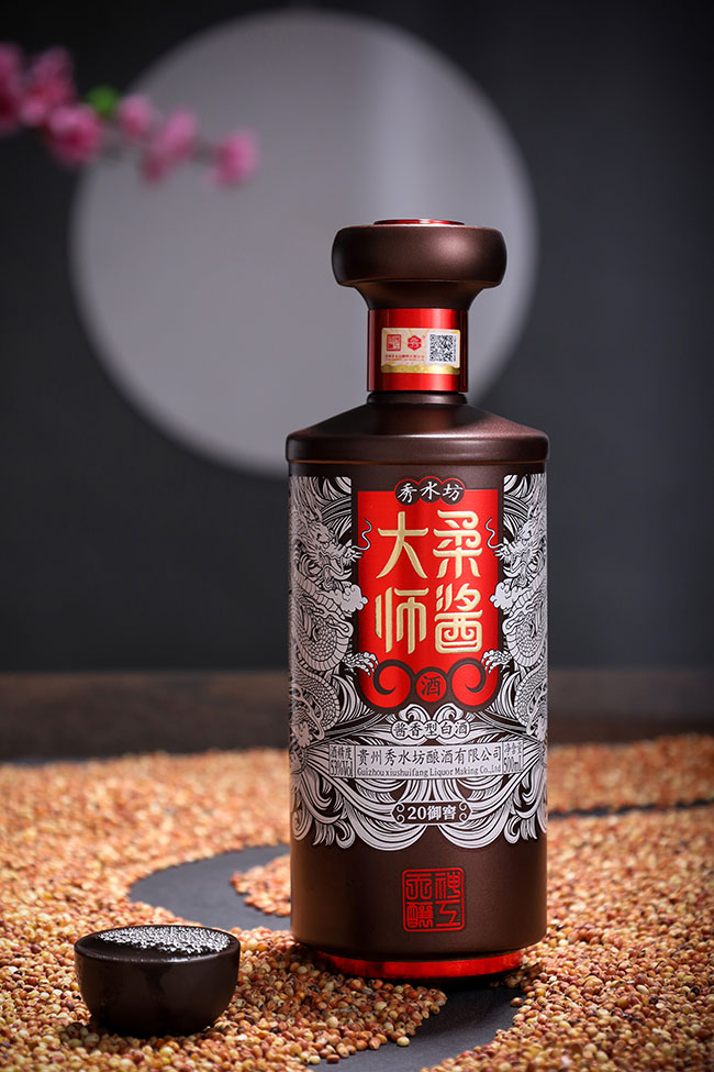 ��ˮ�����u�󎟾�20���� �u���Ͱ׾ơ�53�� 500ml��