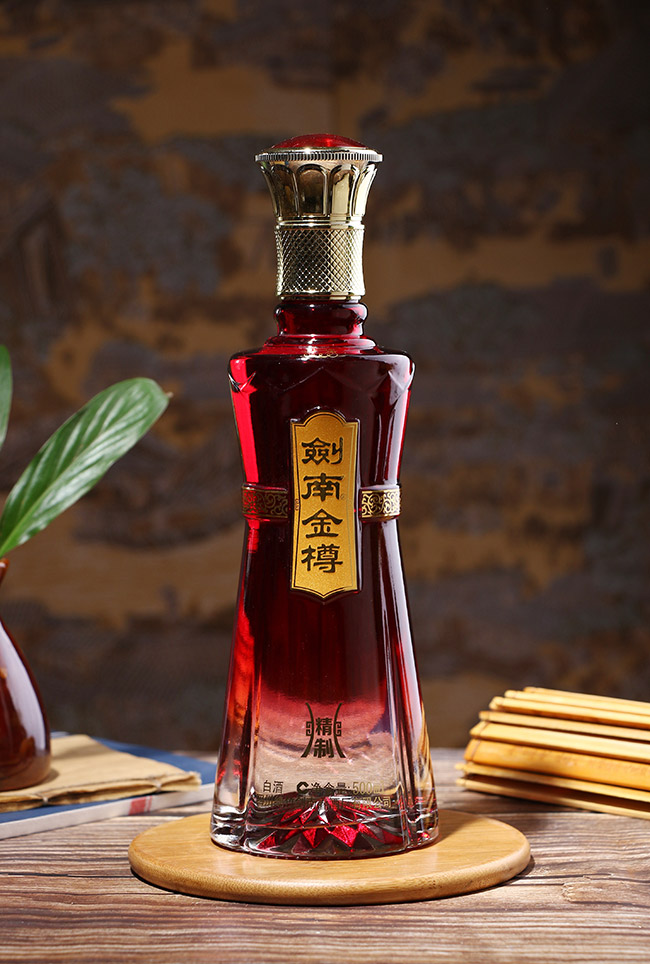 劍南金樽酒精制